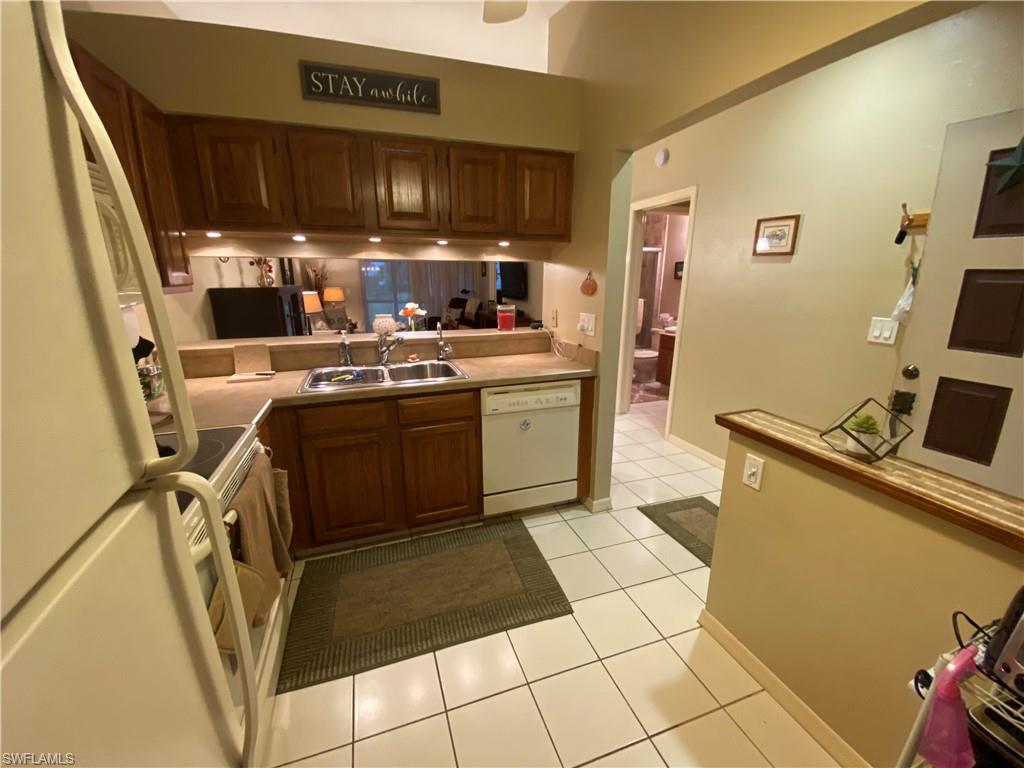 BOCA CIEGA MANOR - Residential