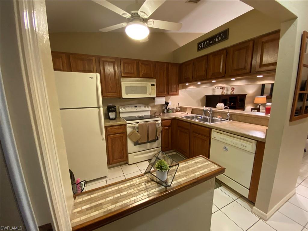 BOCA CIEGA MANOR - Residential