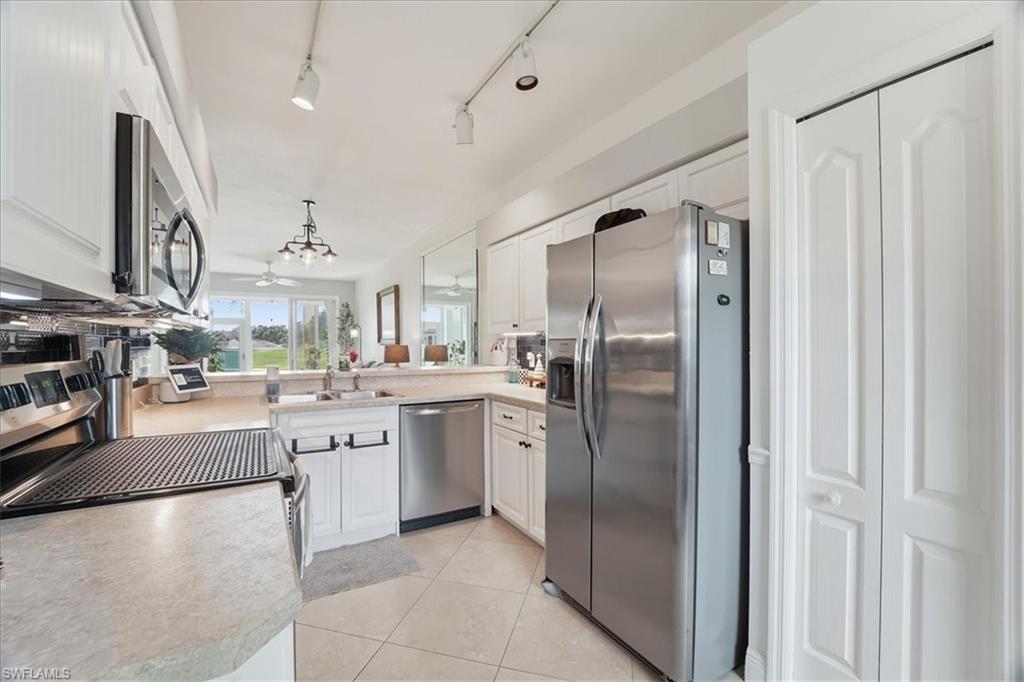 VILLAGES AT COUNTRY CREEK - Residential