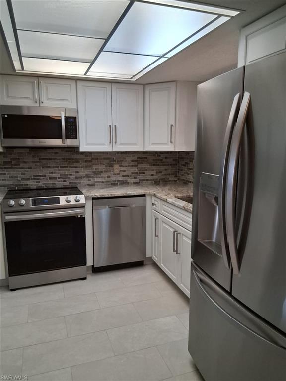 RIVERS CONDO - Residential