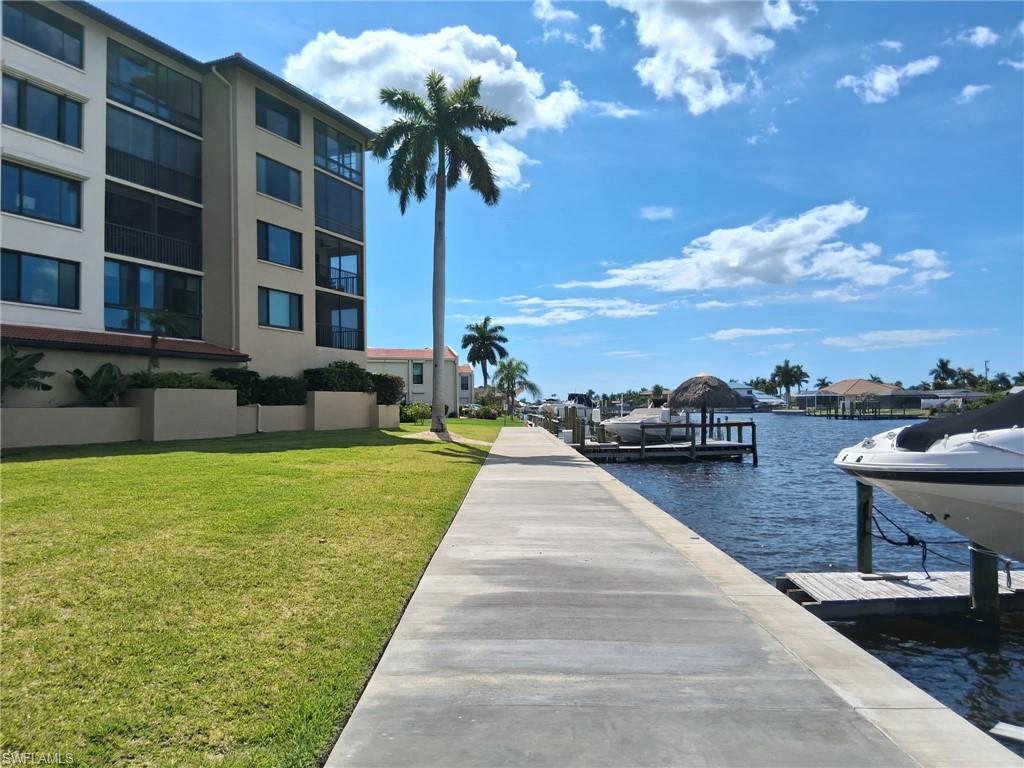 RIVERS CONDO - Residential