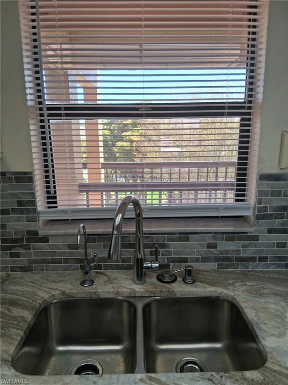 RIVERS CONDO - Residential