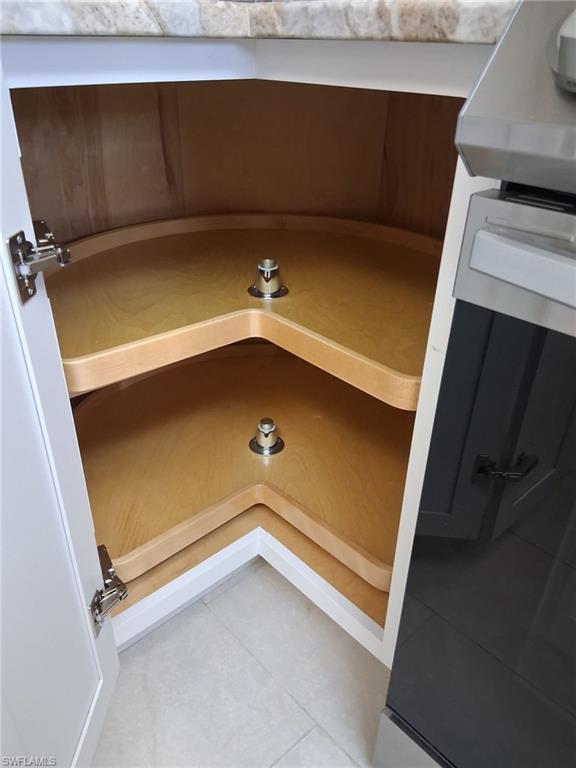 RIVERS CONDO - Residential