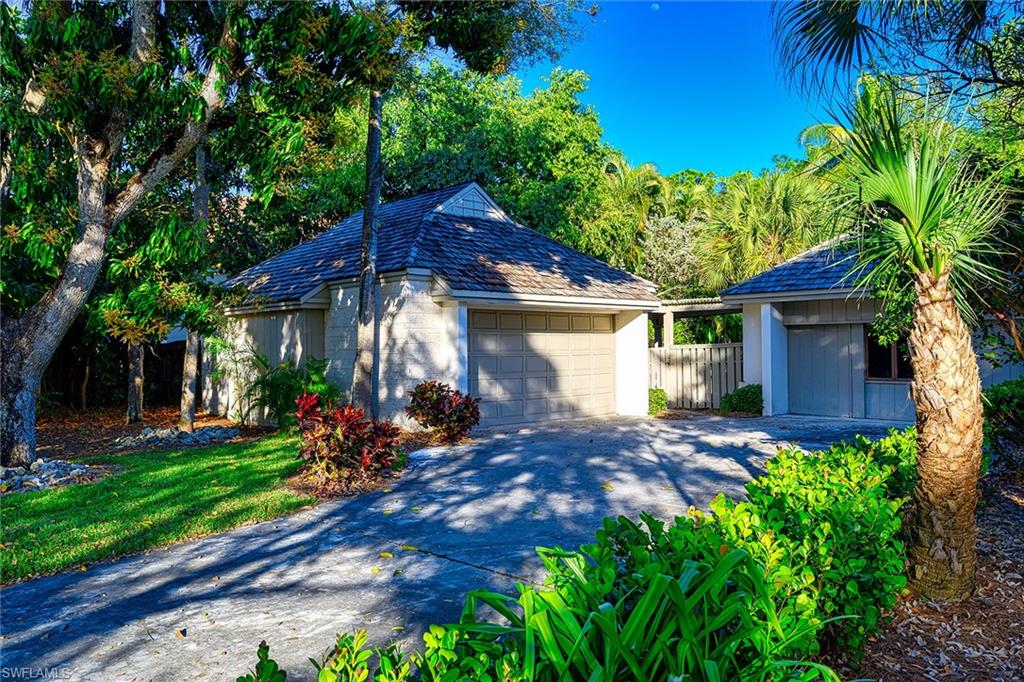 PELICAN BAY WOODS - Residential