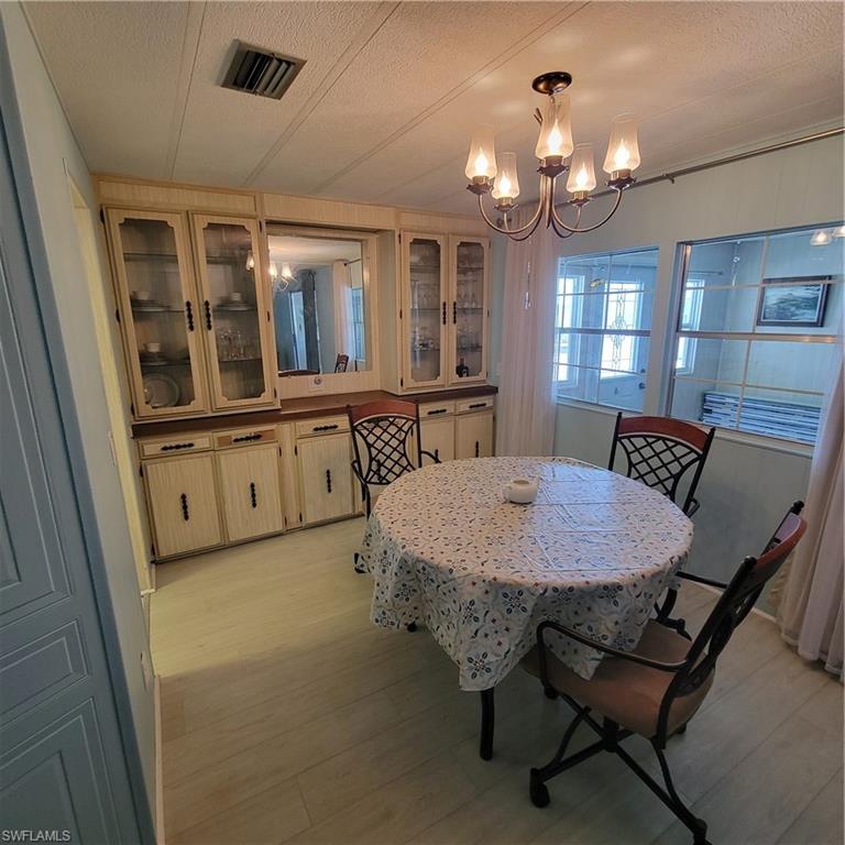 SIX LAKES COUNTRY CLUB - Residential