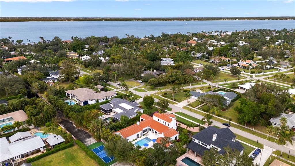 YORK MANOR - Residential