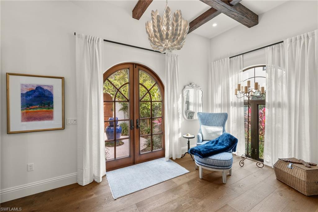 YORK MANOR - Residential