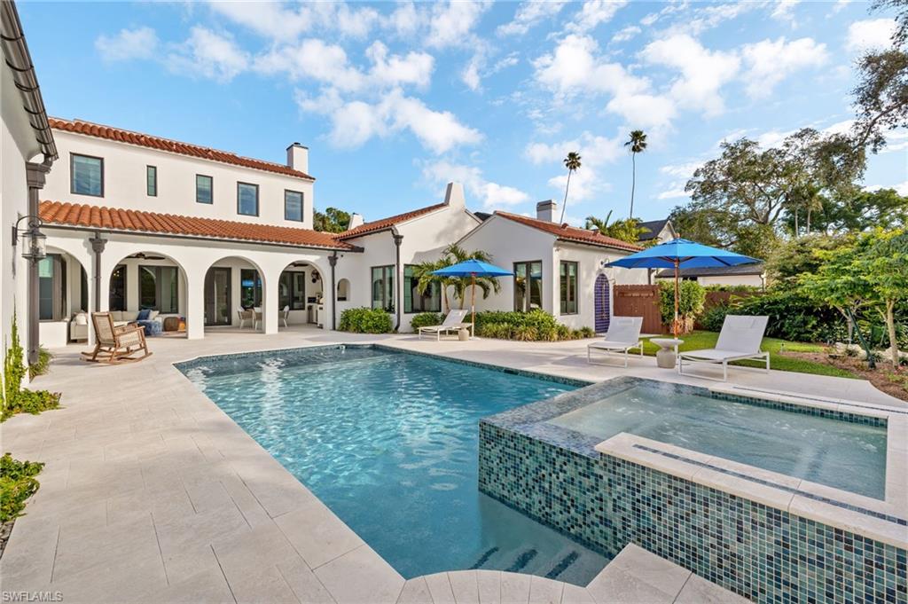 YORK MANOR - Residential