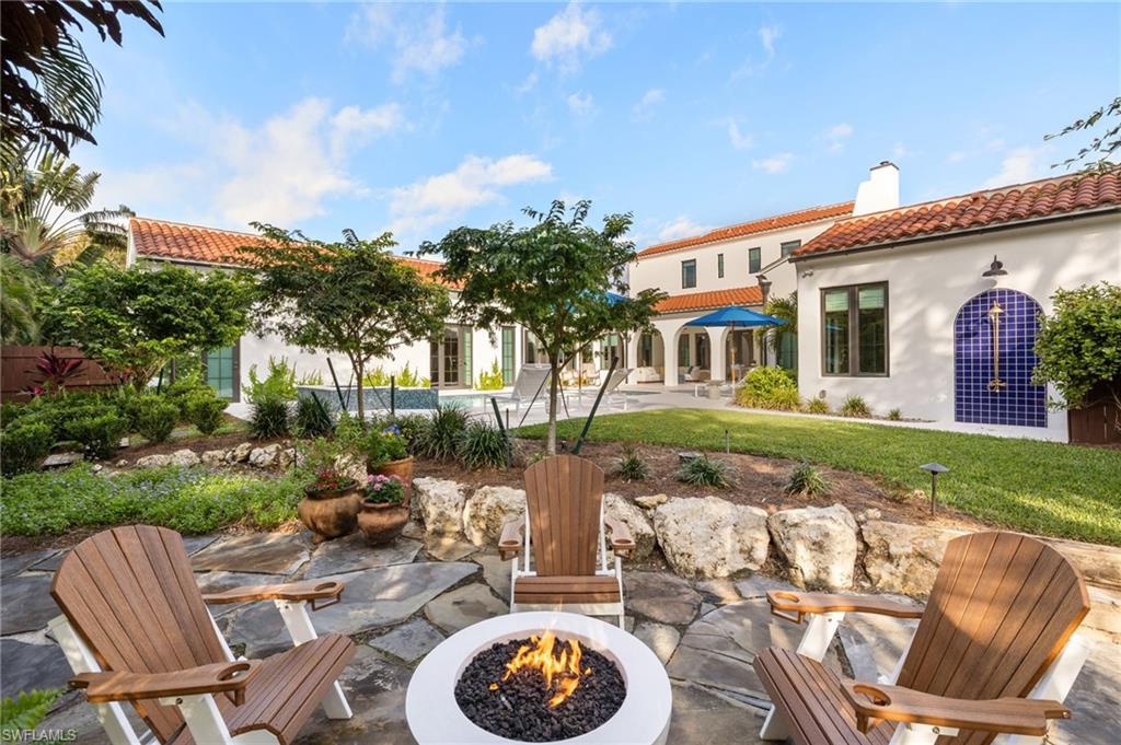 YORK MANOR - Residential