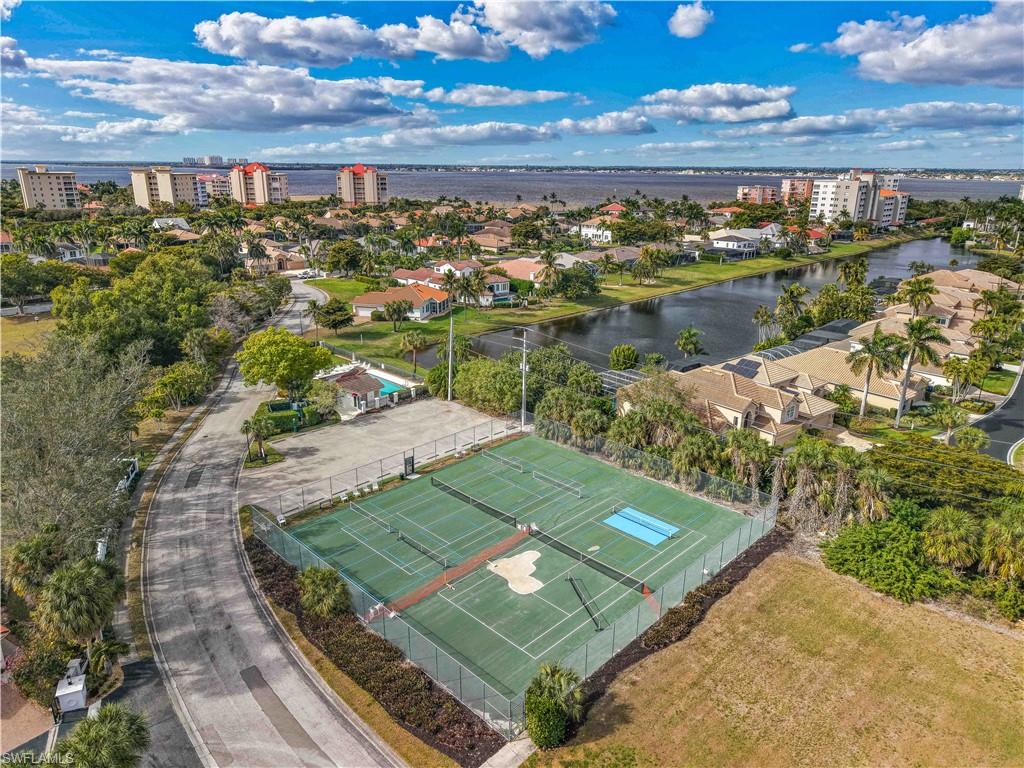 WATER'S EDGE - Residential