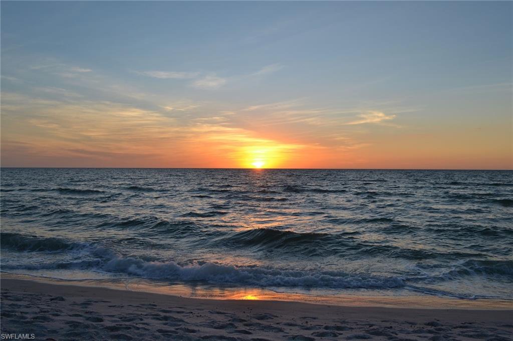 MOORINGS - Residential