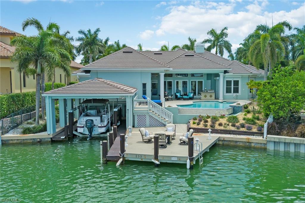 MOORINGS - Residential