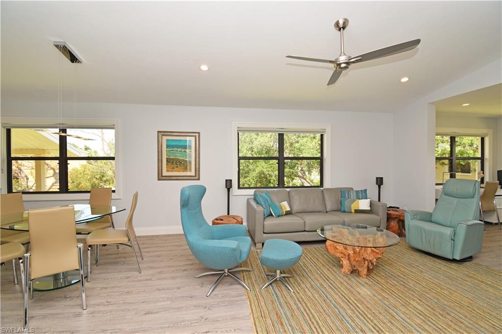 BAYSIDE VILLAS - Residential