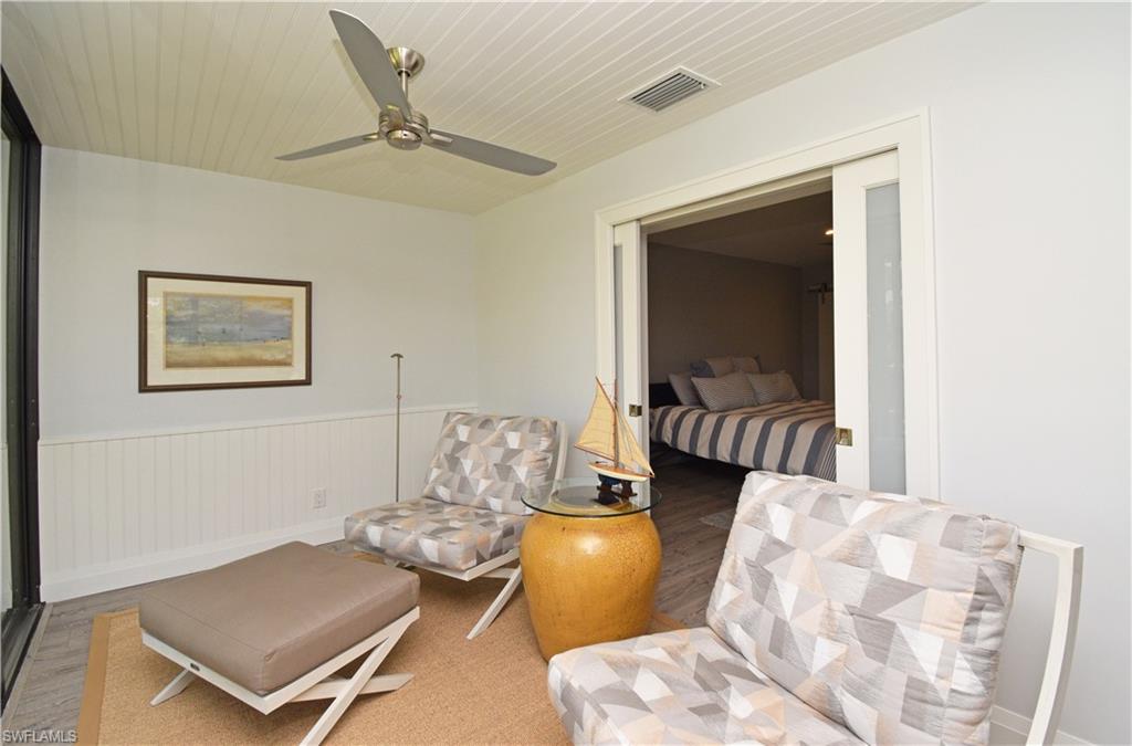 BAYSIDE VILLAS - Residential