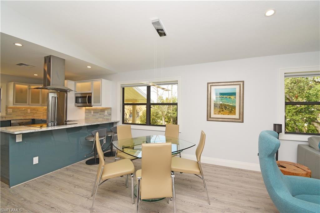 BAYSIDE VILLAS - Residential