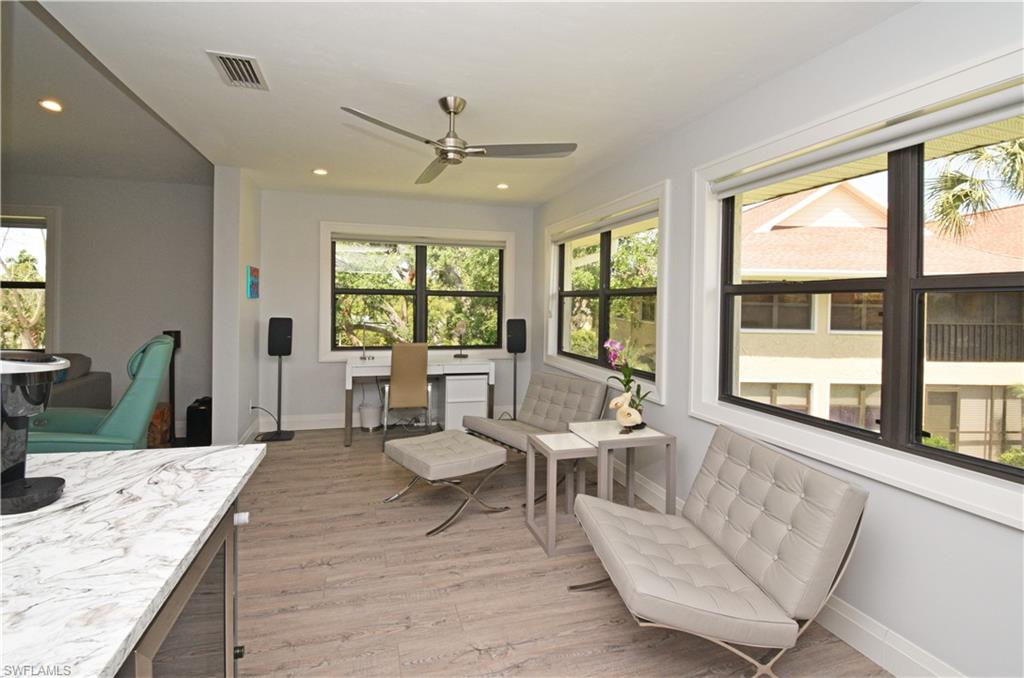 BAYSIDE VILLAS - Residential