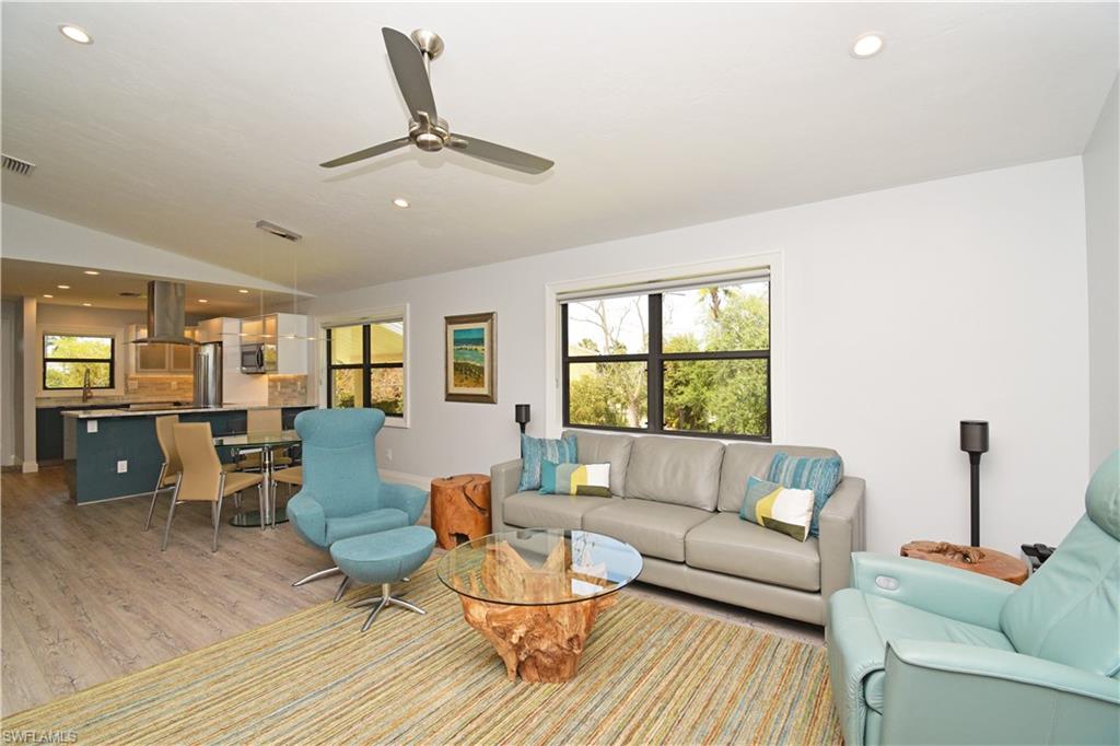 BAYSIDE VILLAS - Residential