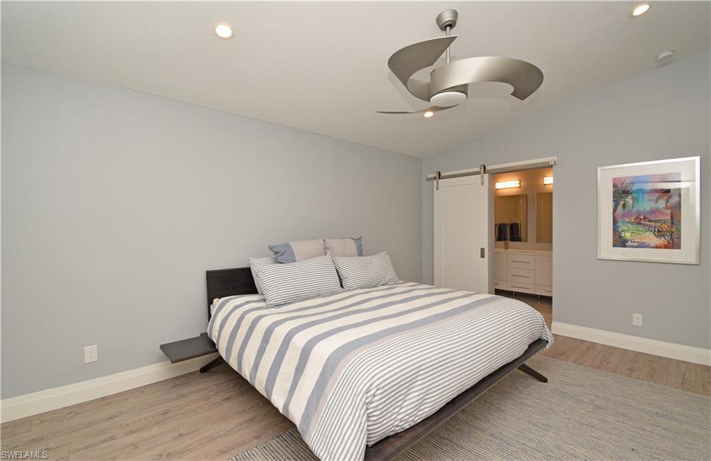 BAYSIDE VILLAS - Residential