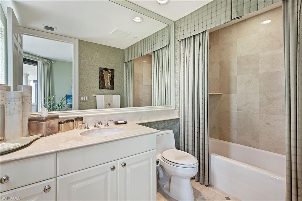 TRIESTE AT BAY COLONY - Residential