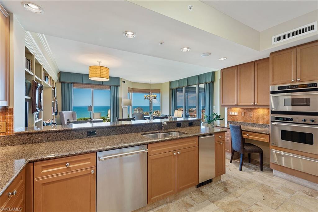 TRIESTE AT BAY COLONY - Residential