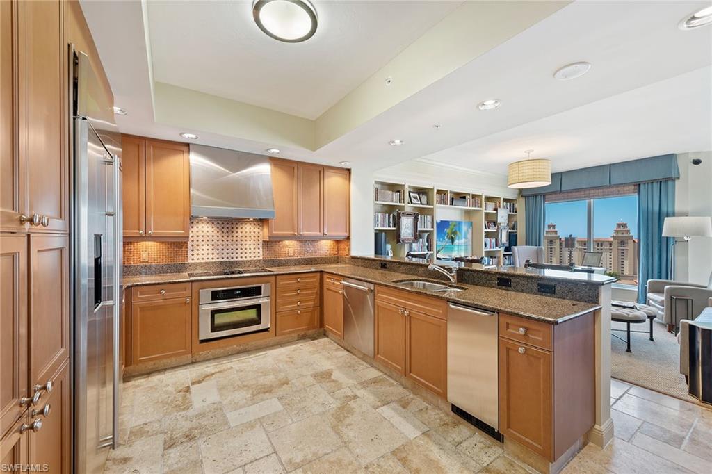 TRIESTE AT BAY COLONY - Residential