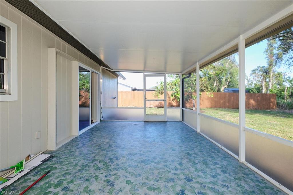 SAN CARLOS PARK - Residential