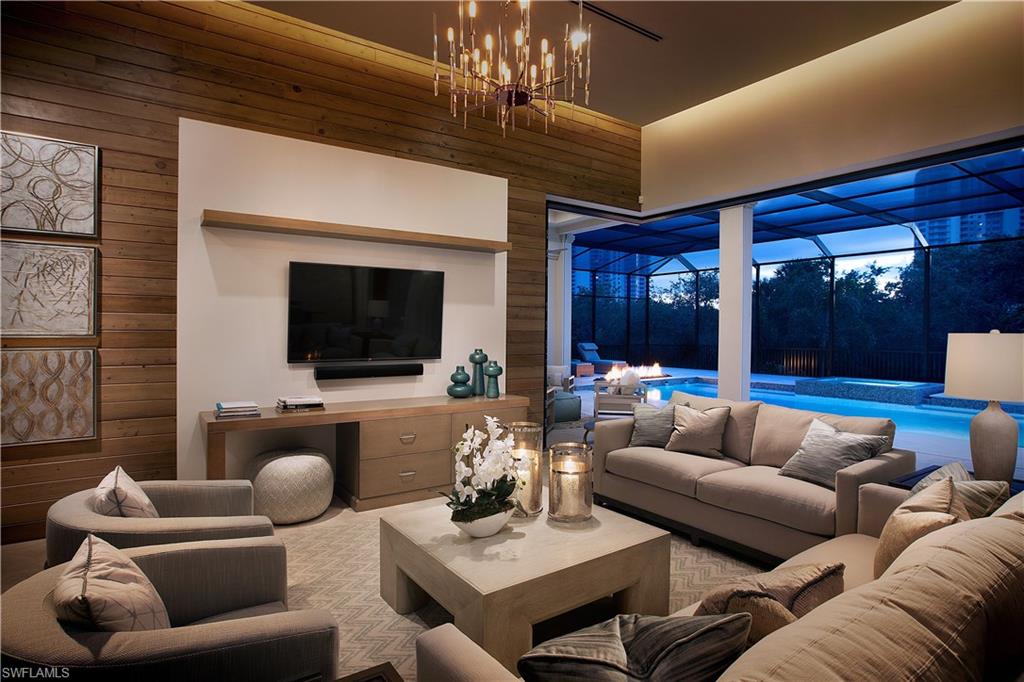 BAY WOODS - Residential