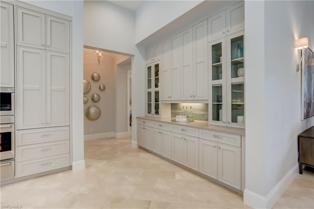 BAY WOODS - Residential