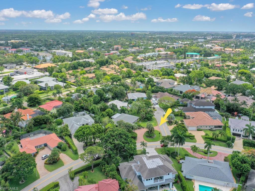 MOORINGS - Residential