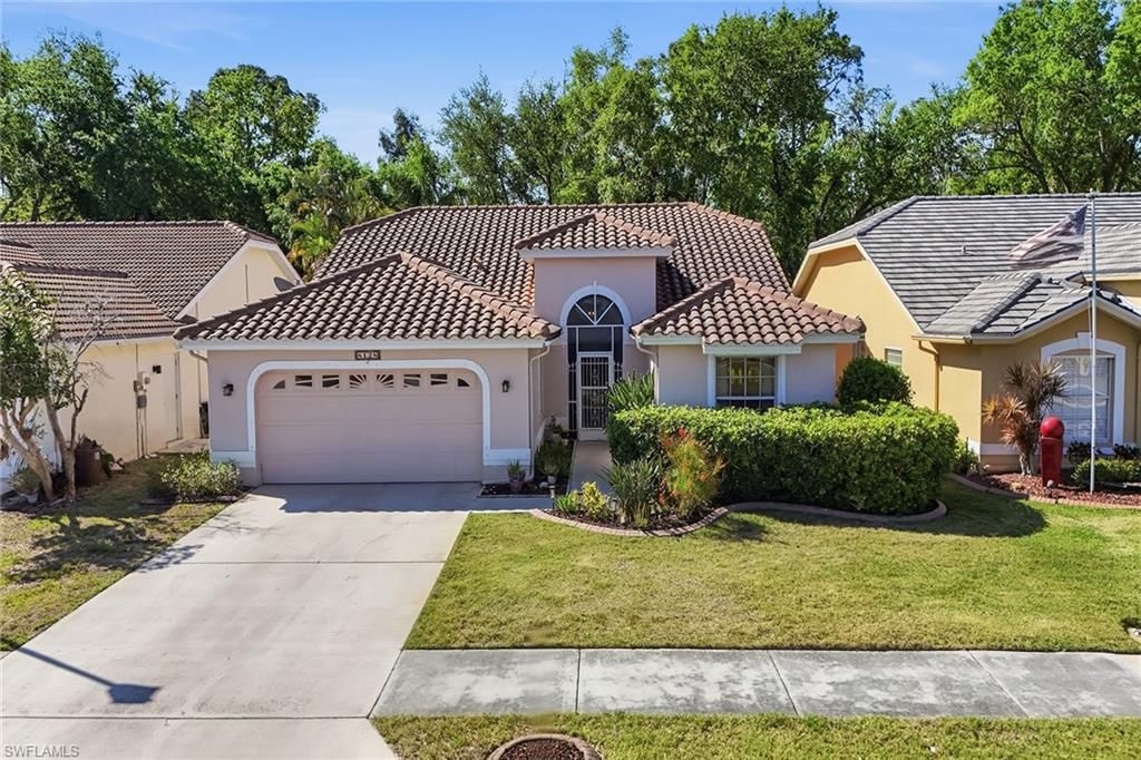 Photo of 8128 Breton CIR, FORT MYERS, FL 33912 (MLS # 226013175)