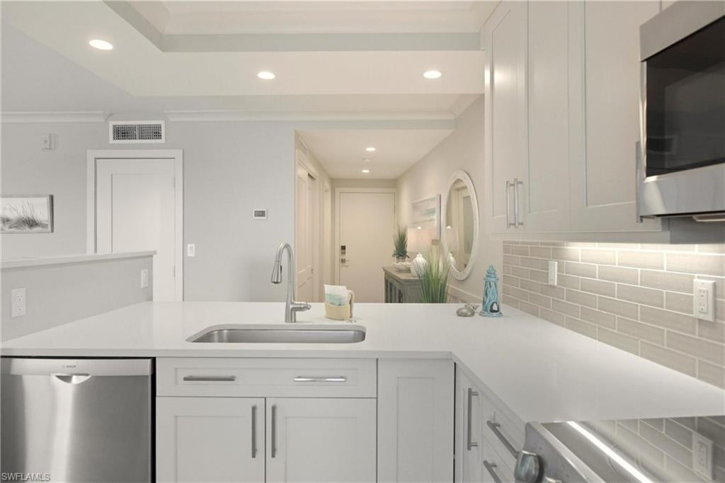 RIVERSIDE CLUB - Residential