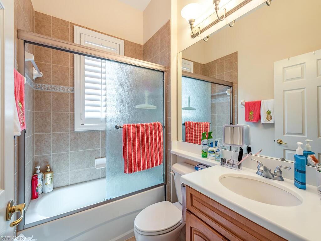 BRADFORD LAKES - Residential