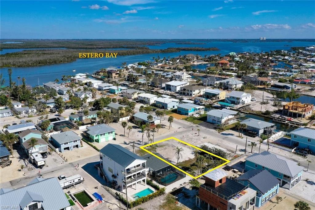 HOLIDAY SHORES - Land