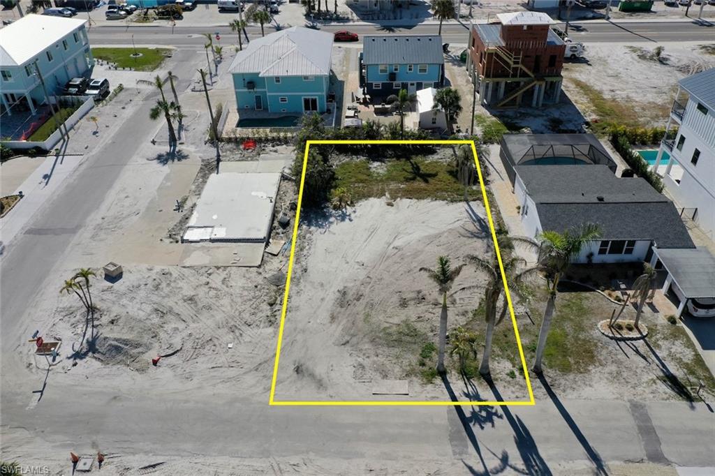 HOLIDAY SHORES - Land