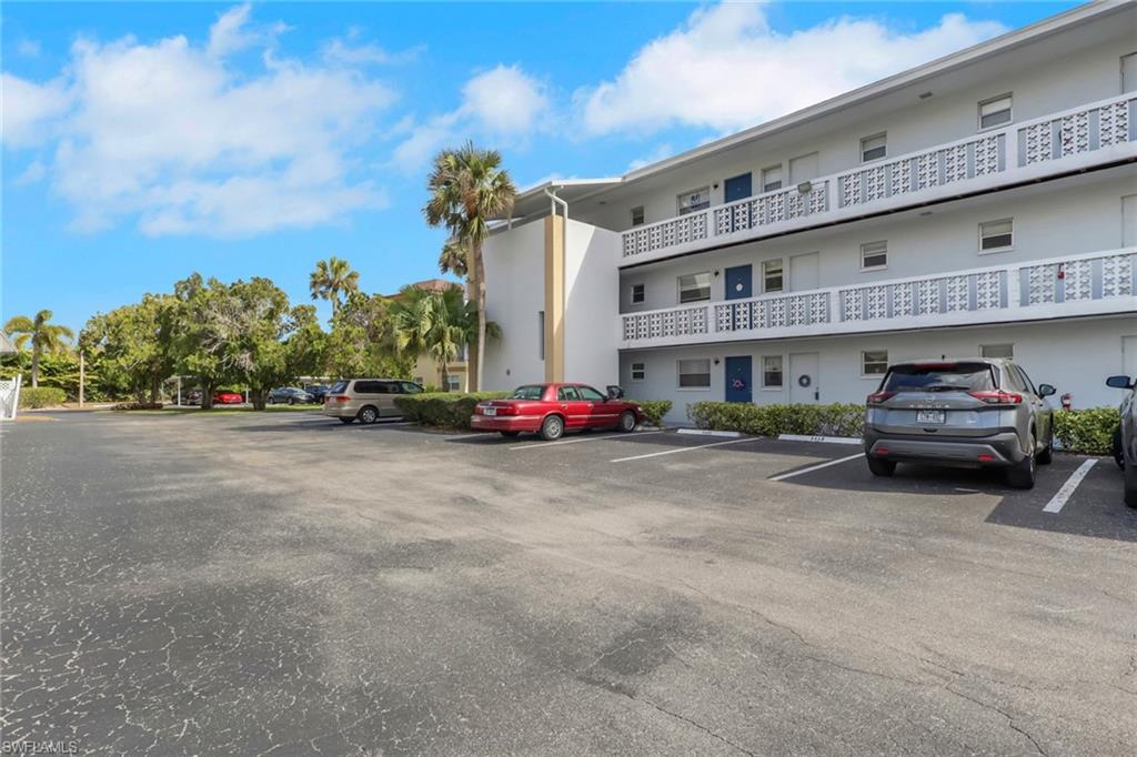 TROPIC TERRACE - Residential