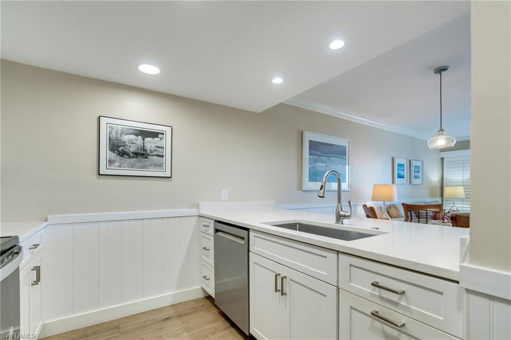 BEACH VILLAS CONDO - Residential