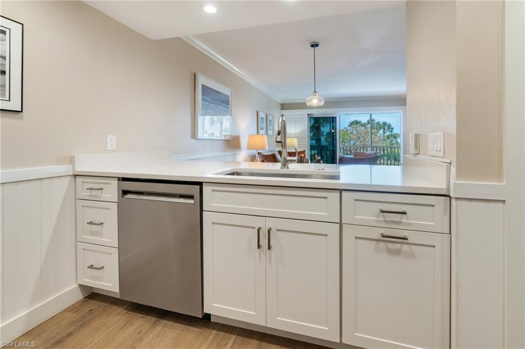 BEACH VILLAS CONDO - Residential