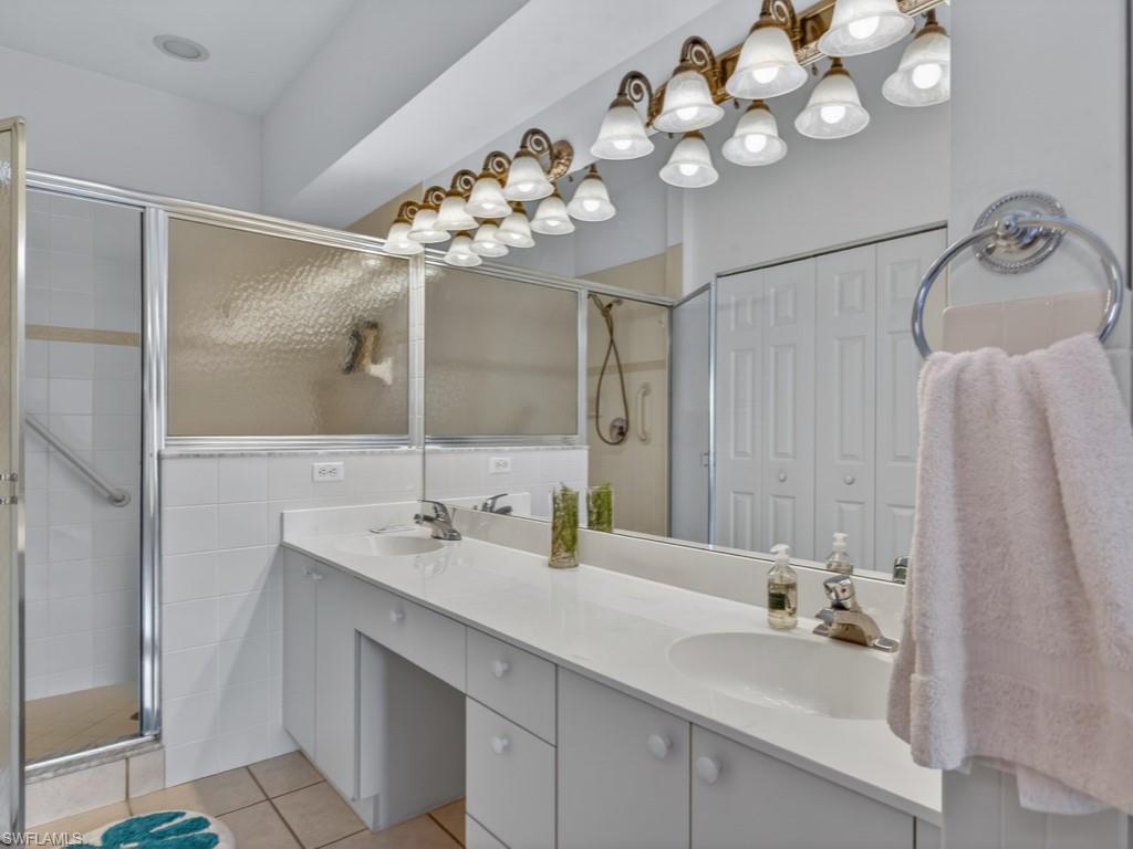 IBIS POINTE - Residential