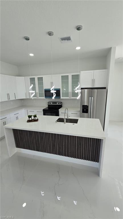 TWIN LAKE ESTATES - Residential