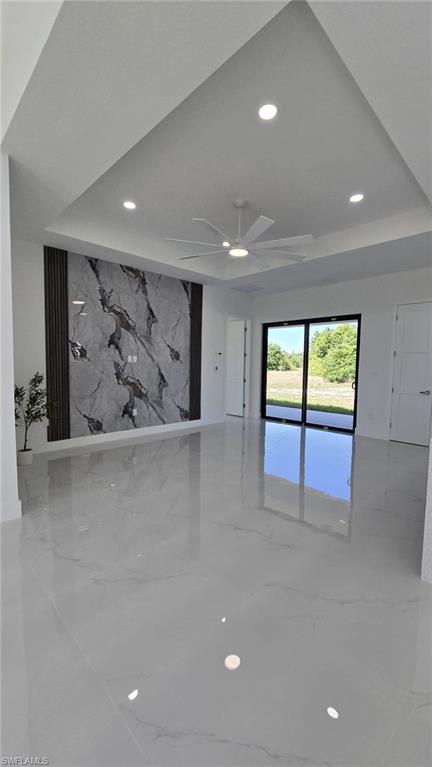 TWIN LAKE ESTATES - Residential