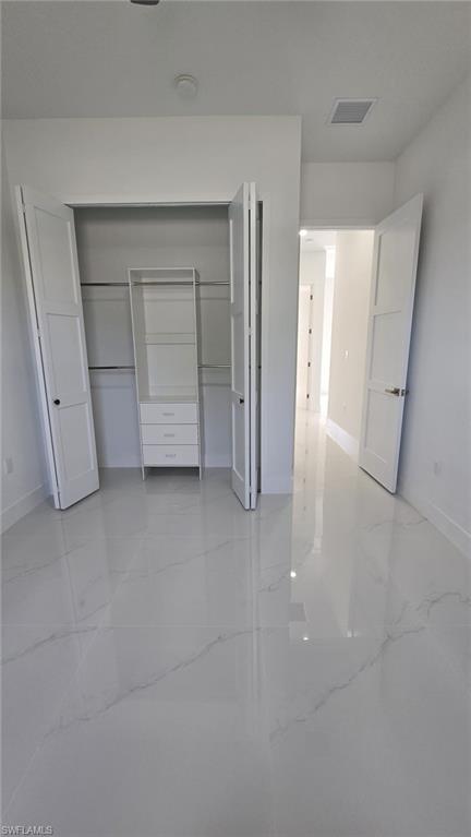 TWIN LAKE ESTATES - Residential