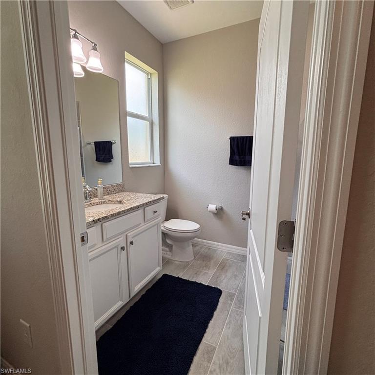 HAMPTON LAKES - Residential Lease