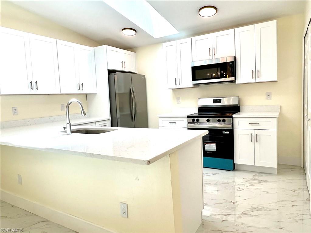 ISLAND PARK VILLAGE - Residential