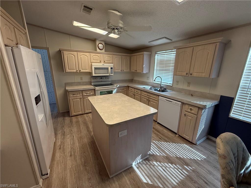 PINE LAKES COUNTRY CLUB - Residential