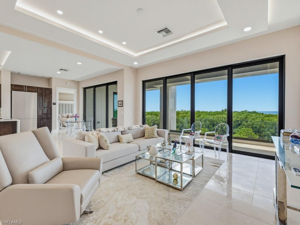 706 Waterside DR
