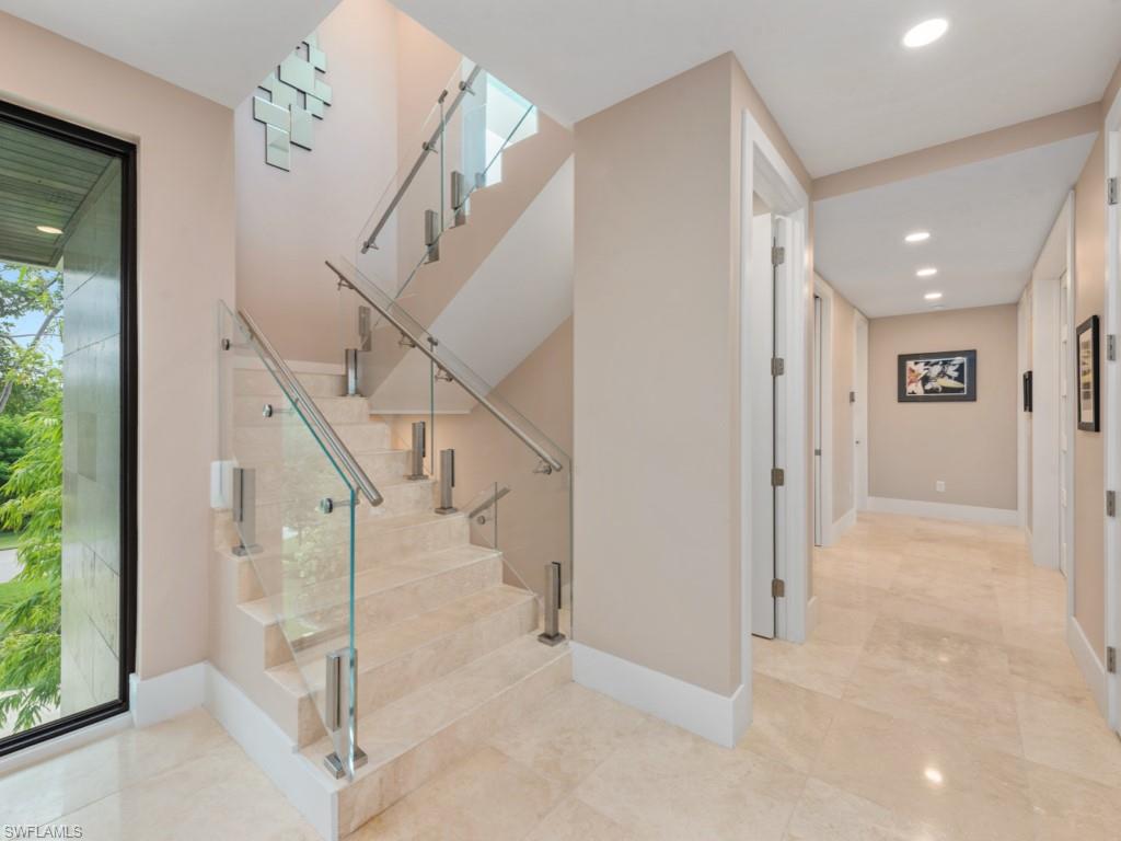 706 Waterside DR
