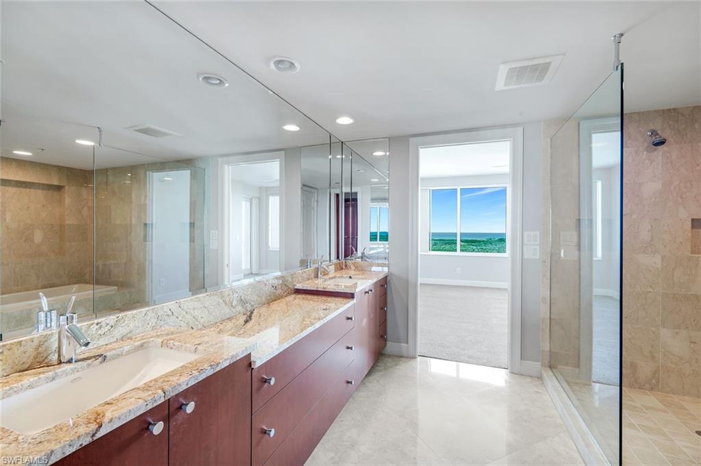 GRANDE PHOENICIAN - Residential