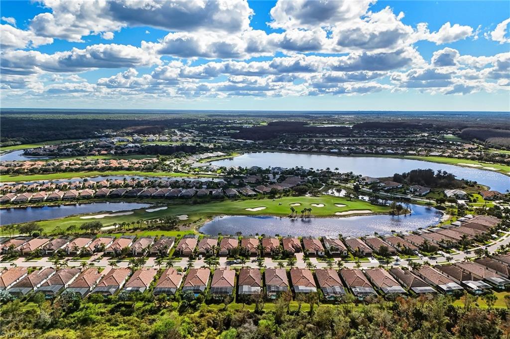 TWIN EAGLES - Residential