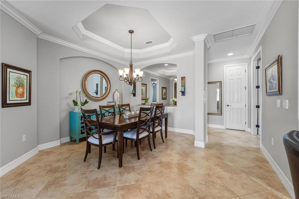 TWIN EAGLES - Residential