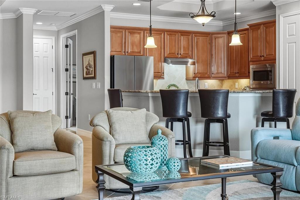 TWIN EAGLES - Residential